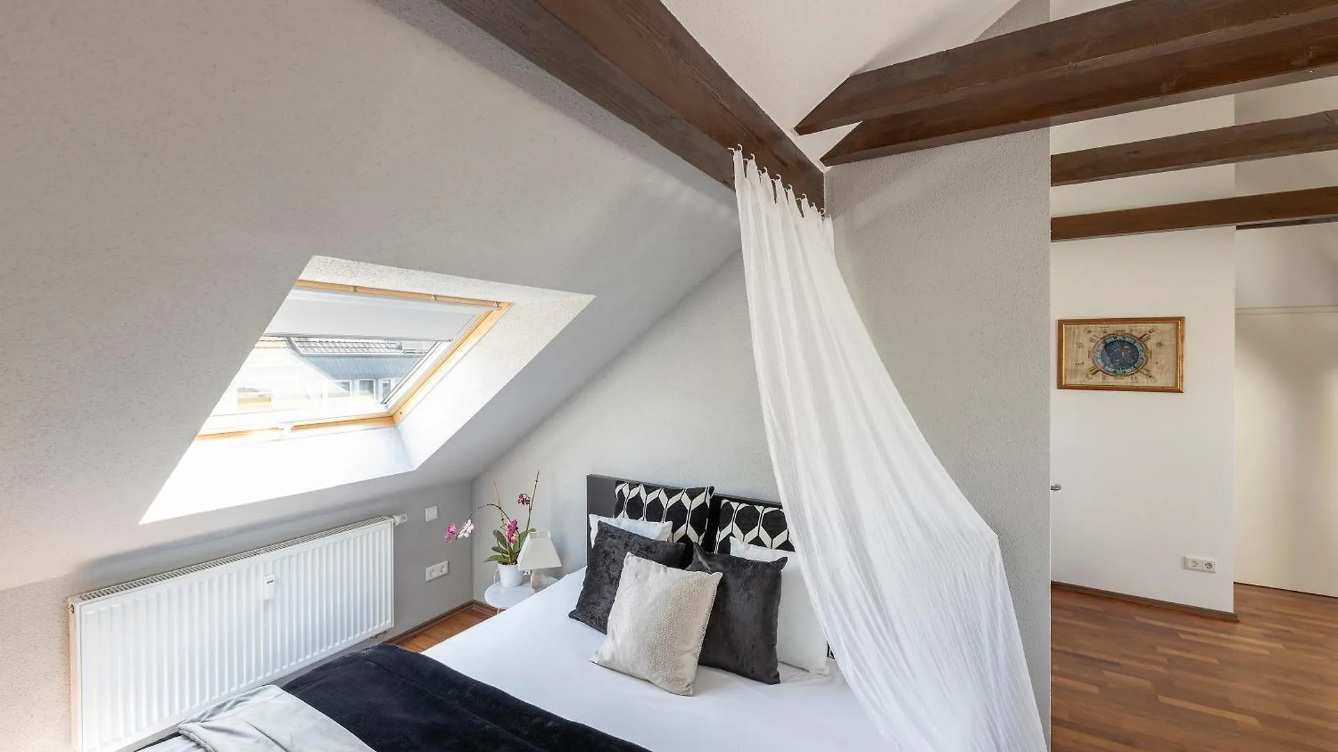 Penthouse With Whirlpool Central Apartment Dusseldorf Germany